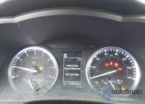 2017 Toyota Highlander Limited z USA, uszkodzony, nr VIN 5TDDZRFH3HS358176